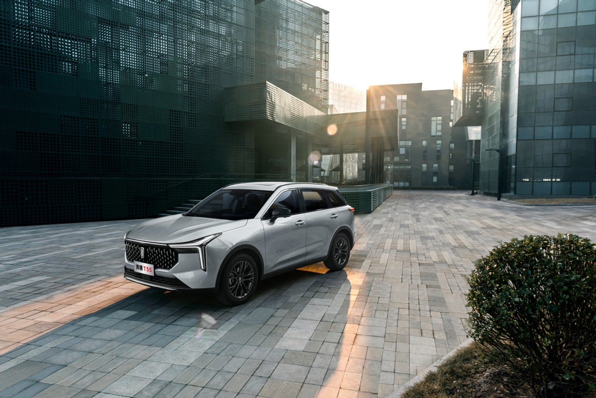 10万级奔腾t55定位为紧凑型suv,奔腾t55落地价通辽