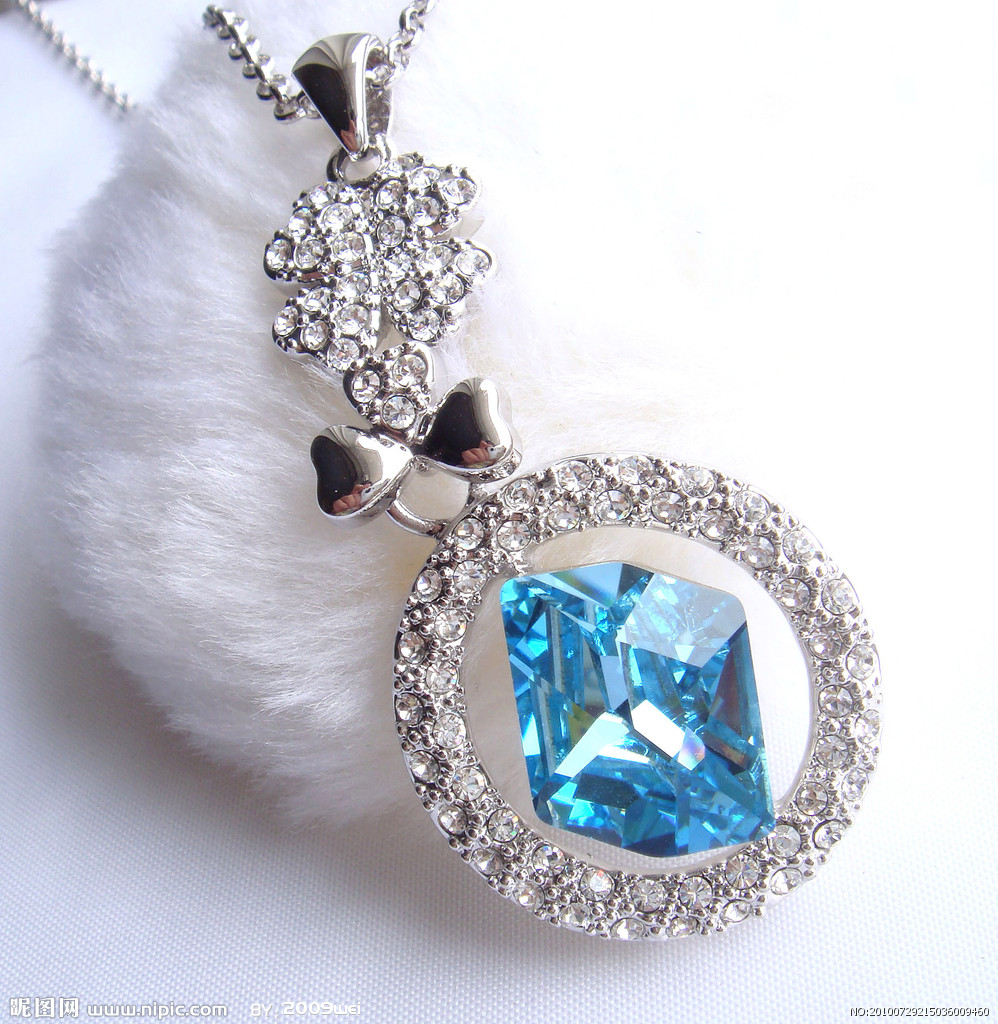 首饰打结去哪里解决,首饰缠到一起怎么解开呢