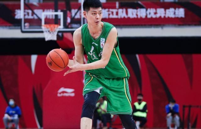 周琦身高是217还是216,周琦217