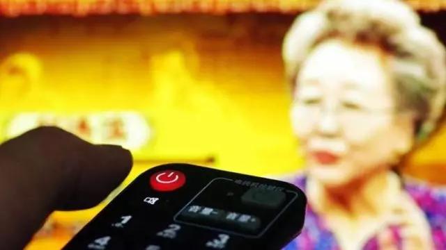 中老年人直播购物防骗指南,中老年人防骗短片