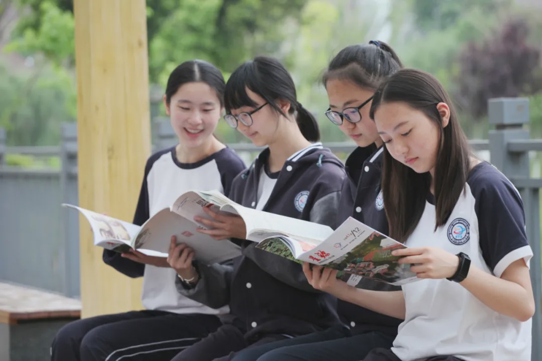 青春有你，真好！成都最美夏季校服大赏