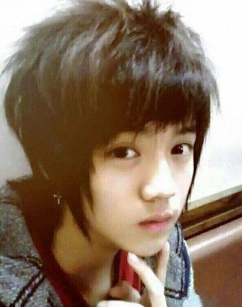 鹿晗、吴亦凡早年杀马特造型是学东方神起的?打开方式不对吧