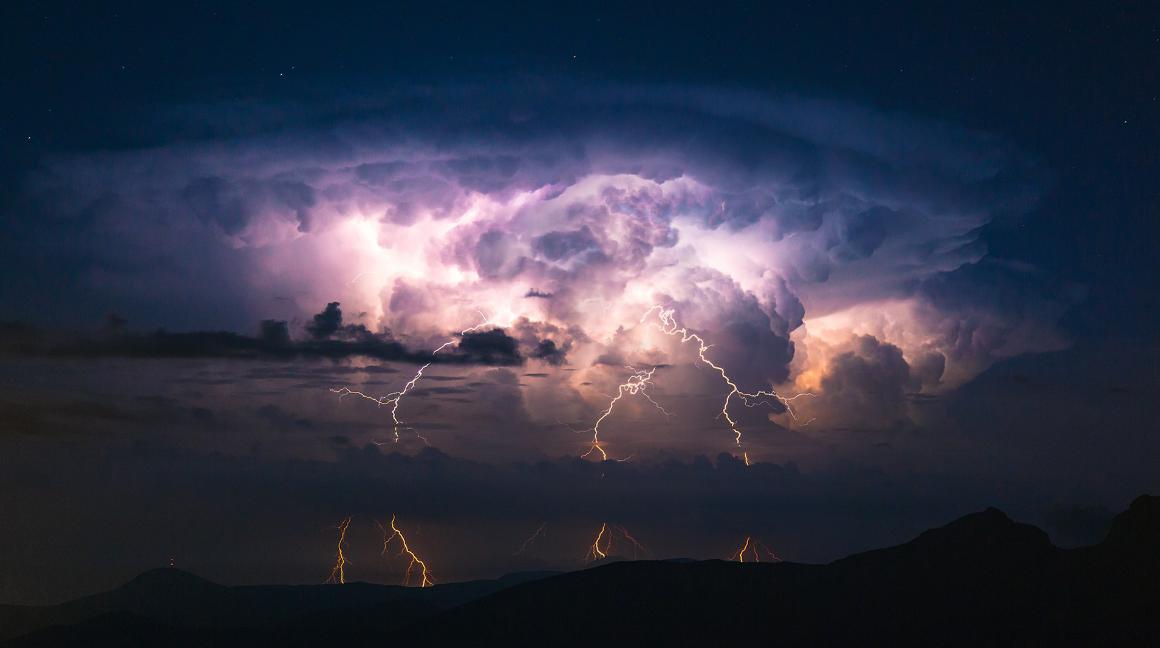 古代没有电为什么我们造了电字,古代没有电怎么演变成电这个字的