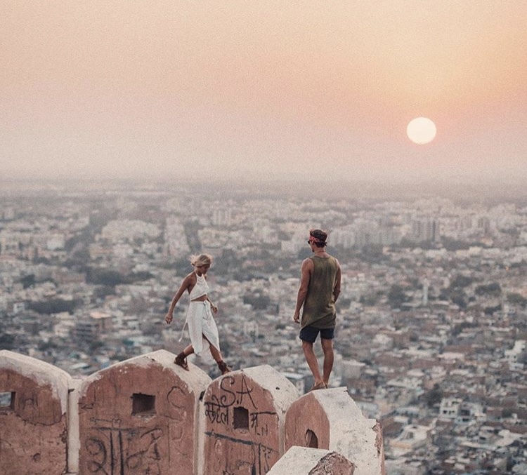 一张照片卖6500万美金,一张照片卖九千美元