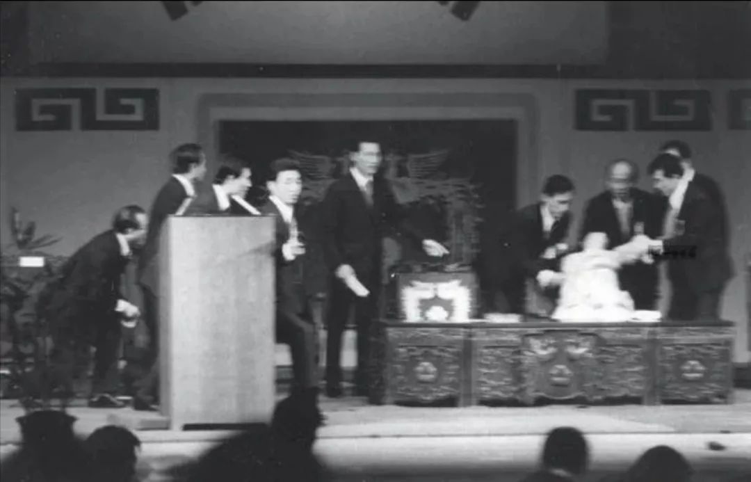 青瓦魔咒谁善终了,韩国青瓦魔咒起源