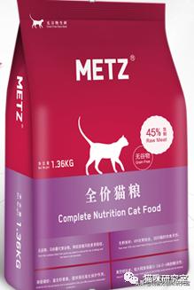 绿福摩猫粮和金装素力高哪个好,福摩各口味猫粮测评