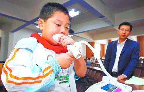 适合小朋友锻炼的亲子游戏,吹啊吹啊我的骄傲和放纵搞笑版