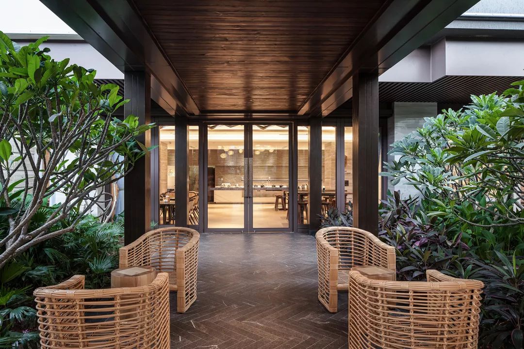 三亚悦澜湾绿地铂瑞酒店式公寓,三亚悦澜湾绿地铂瑞酒店夜景