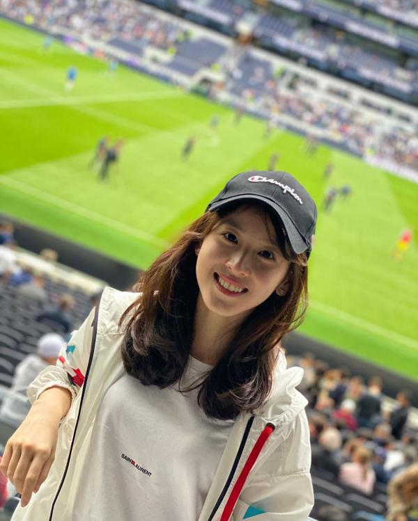 章泽天凭借健美操进清华视频,章泽天玩陀螺