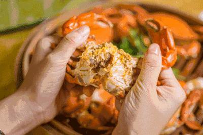 螃蟹煮熟的时候怎么处理比较干净,煮熟的螃蟹应该怎么处理才能吃