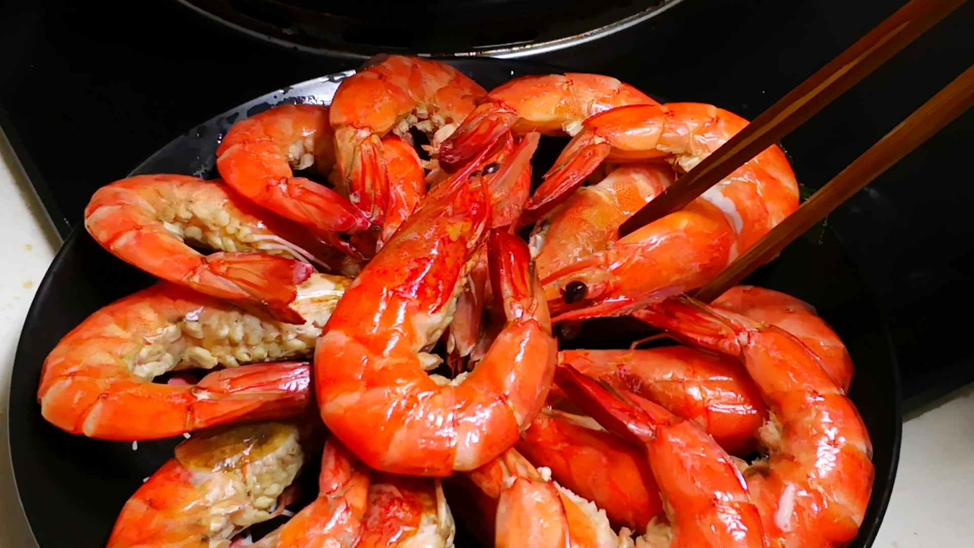 虾不放水怎么煮好吃,清水虾怎么做肉不散