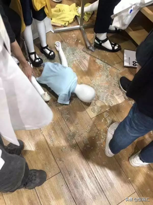 优衣库联名ip经济带火产品,优衣库和什么联名被疯抢