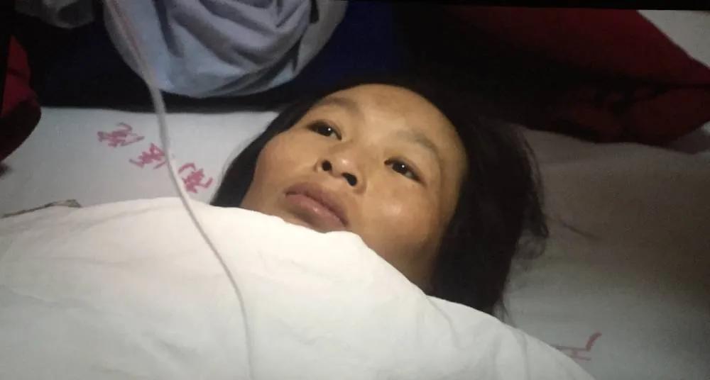 霍思燕产后大出血的原因,霍思燕产后哭