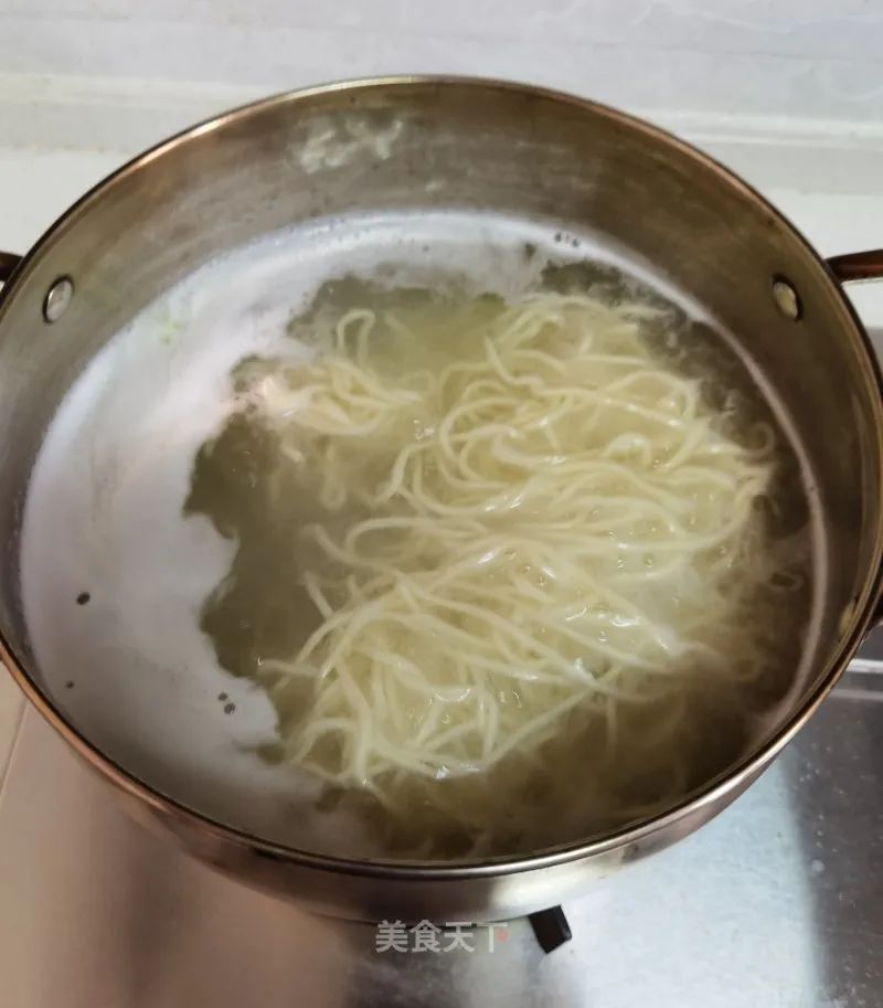 汤好喝羊肉汤面,羊肉汤面香