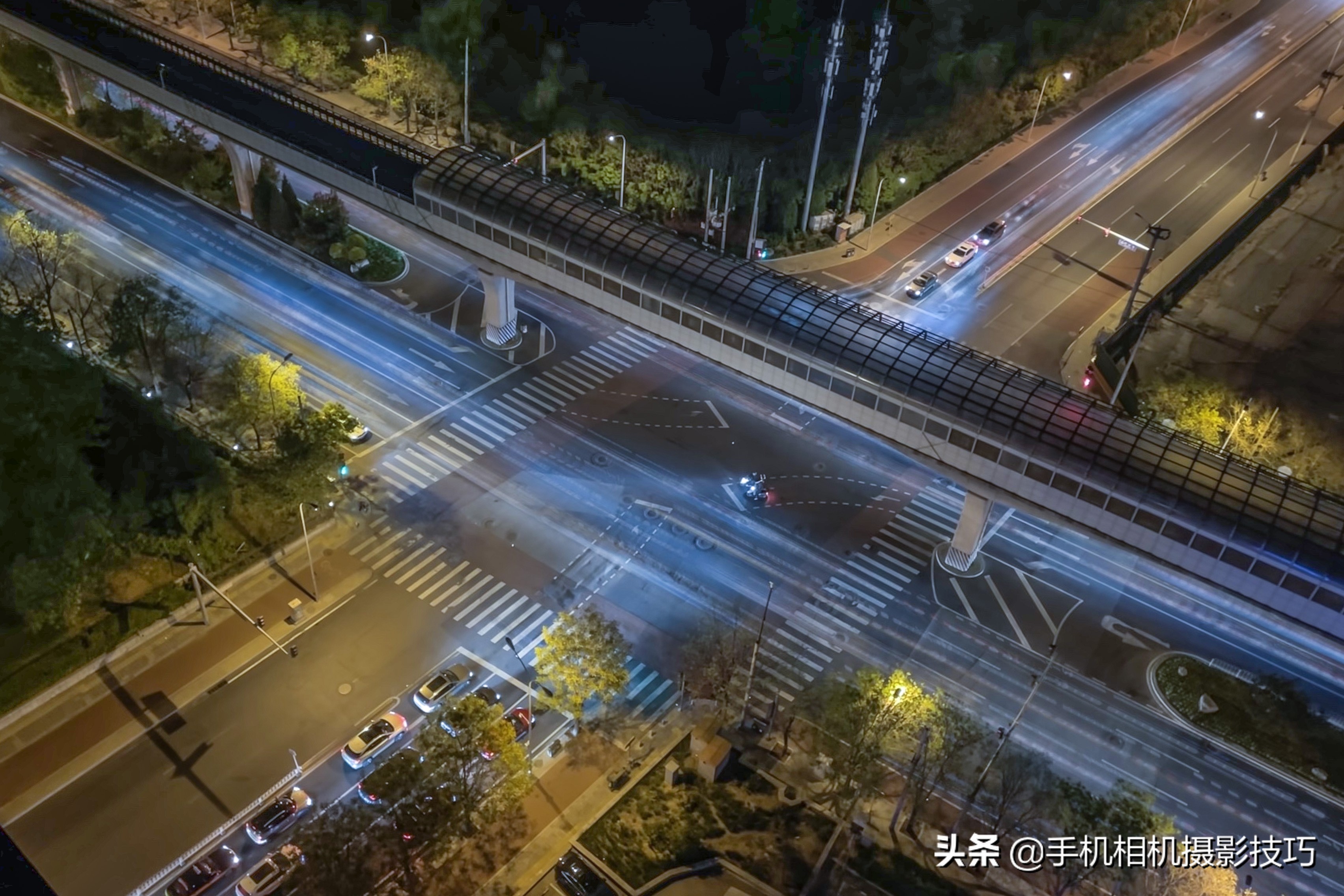 苹果手机夜景车轨拍摄技巧,苹果手机拍夜景车轨