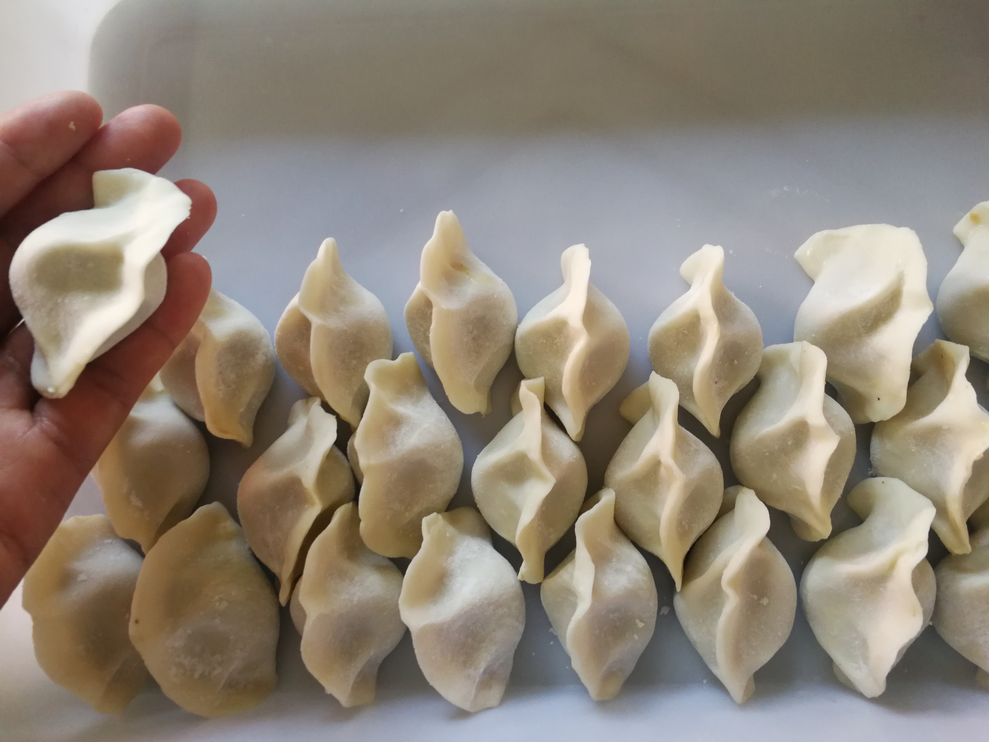 有没有用饺子机开饺子馆的,开一家纯手工饺子店需要哪些设备