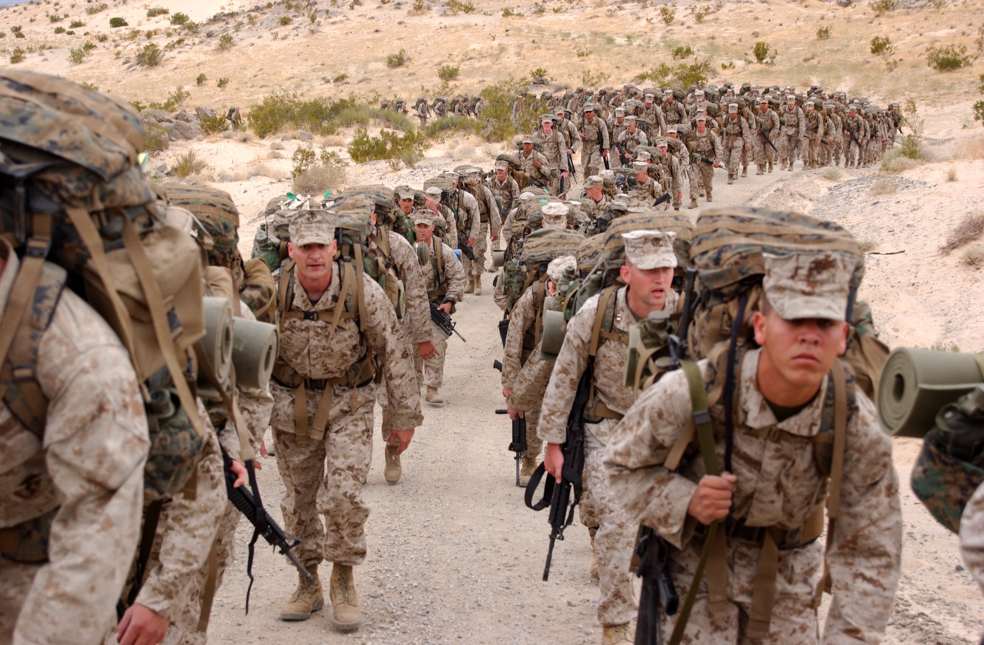 武装到牙齿的美军单兵装备,武装到牙齿的以军为什么大失水准