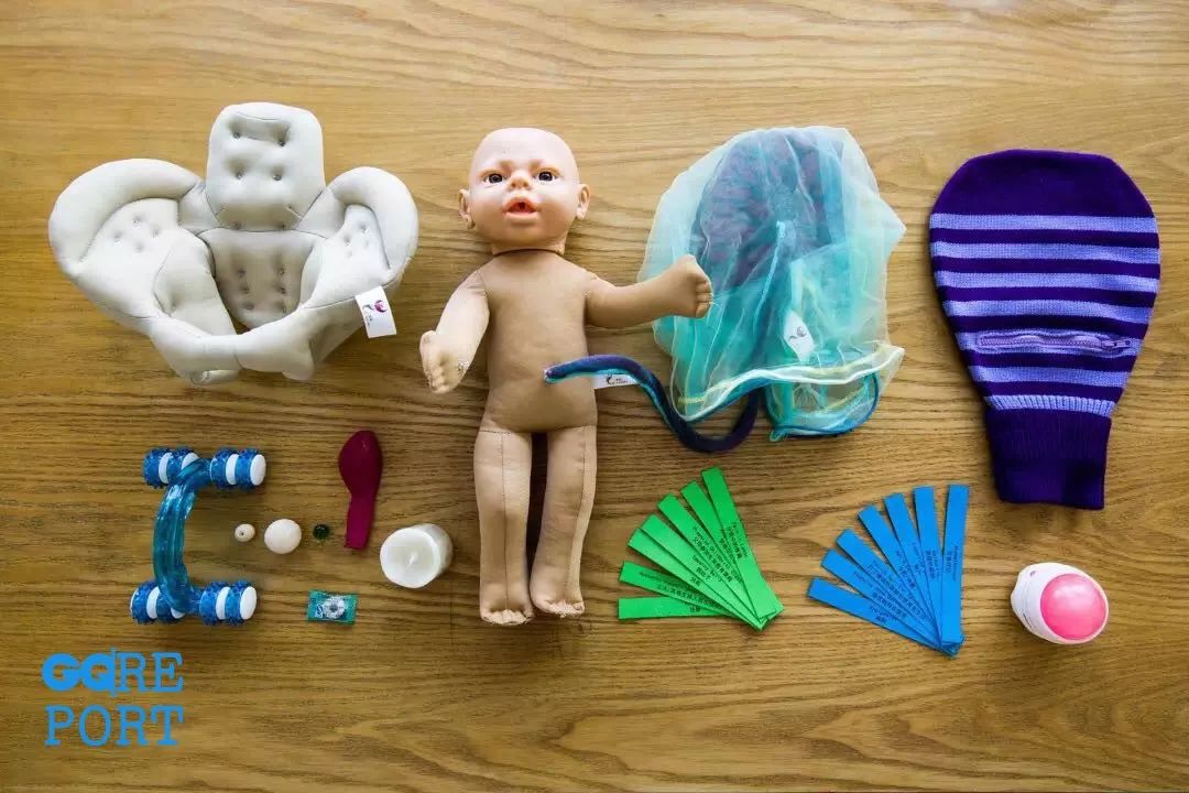 女人怕丑，男人怕秃，死了宠物，坏了玩偶，婴孩得照顾，产后得修复......上海滩的这些烦恼，如何去渡？