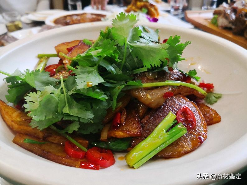 辽宁中医药大学附近隐匿一家清真饭店,小店不大味道可圈可点