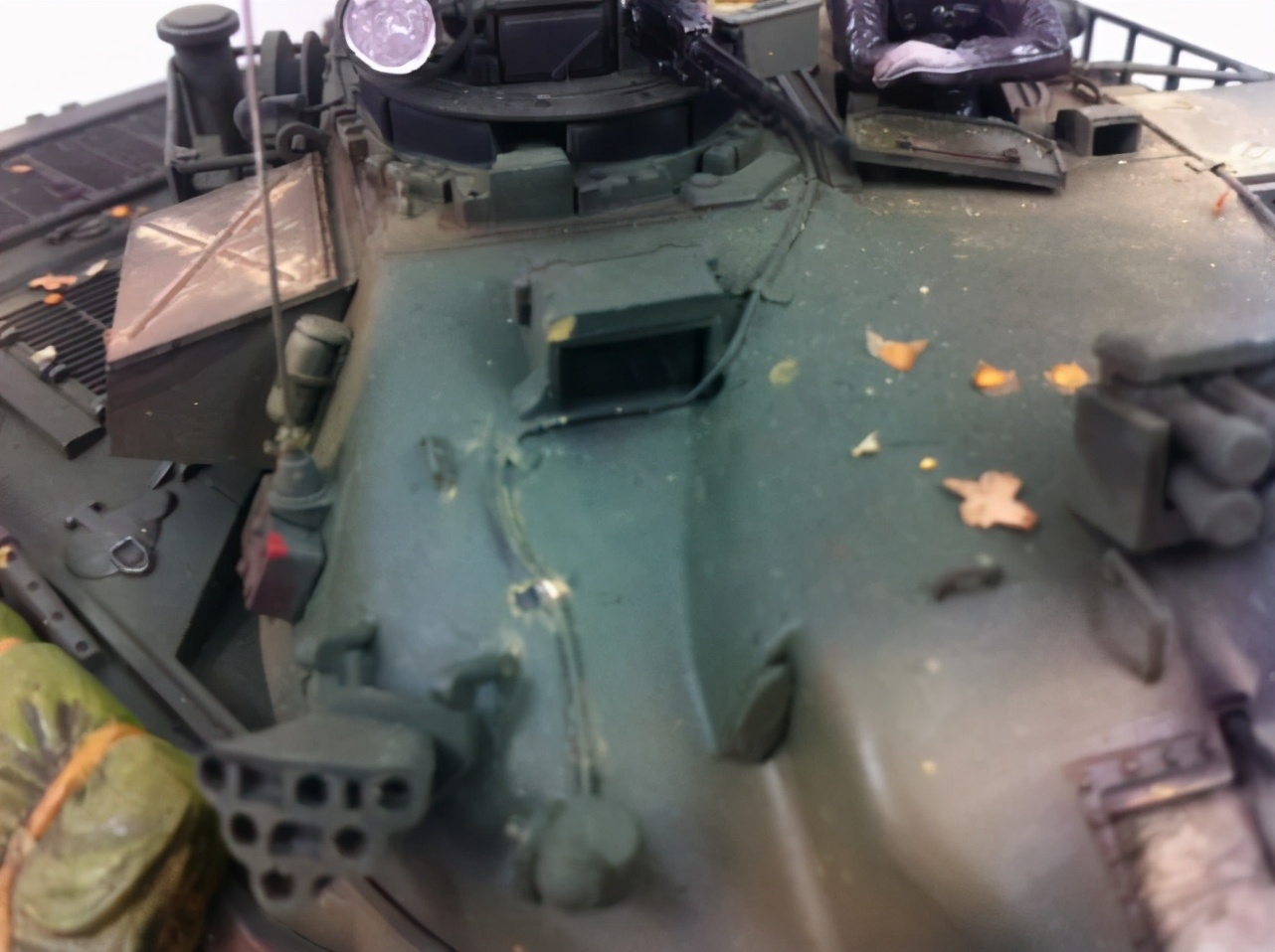 如何做一辆逼真的坦克模型？这些步骤必不可少，连餐巾纸都有奇效