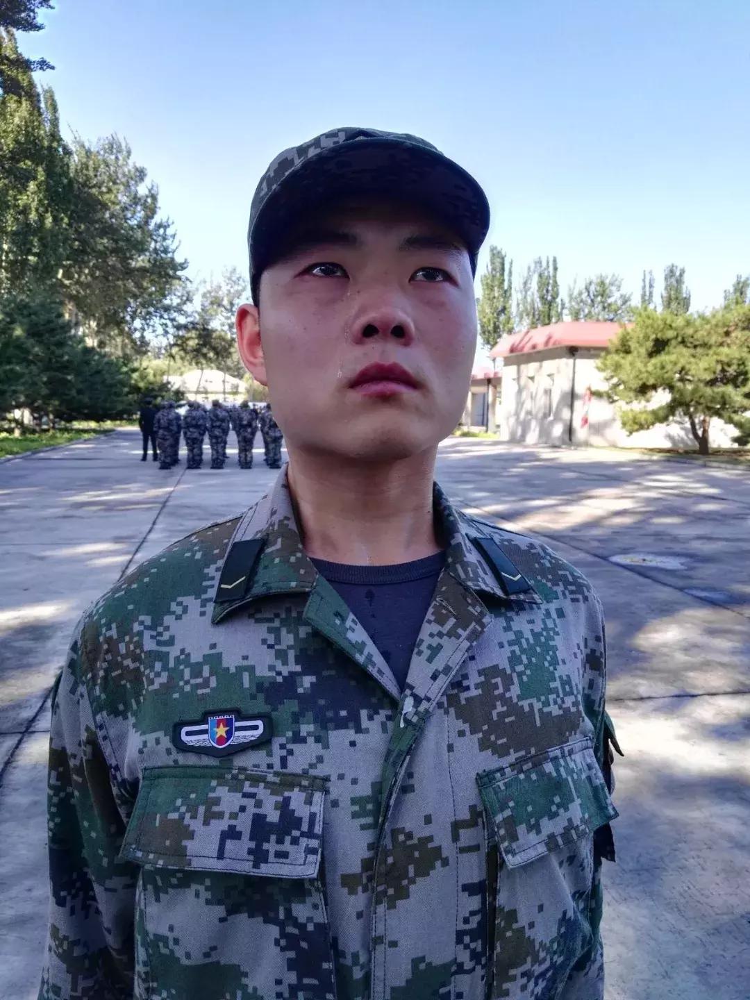 在上大学的时候去当兵，是一种怎样的体验？