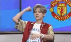 鹿晗:我02年喜欢曼联,结果小贝去了皇马,后来又喜欢C罗也去了皇马