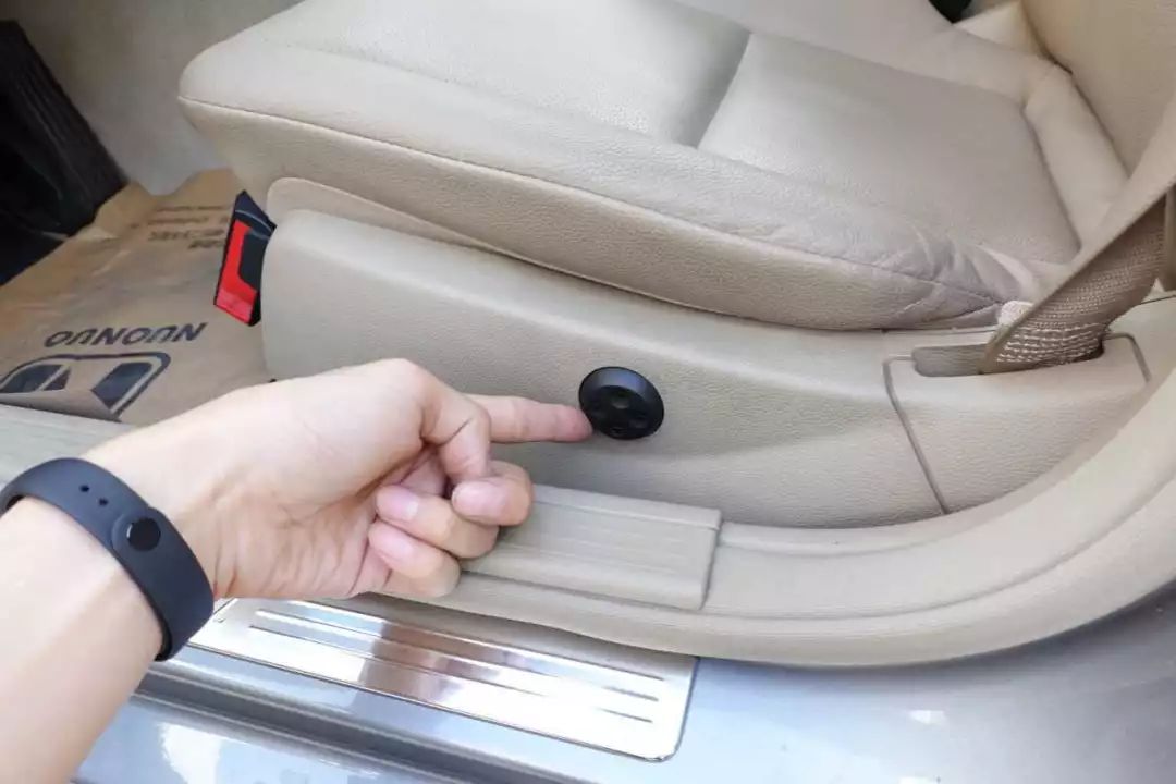 14万买奔驰C，6年只跑2万公里，收藏级