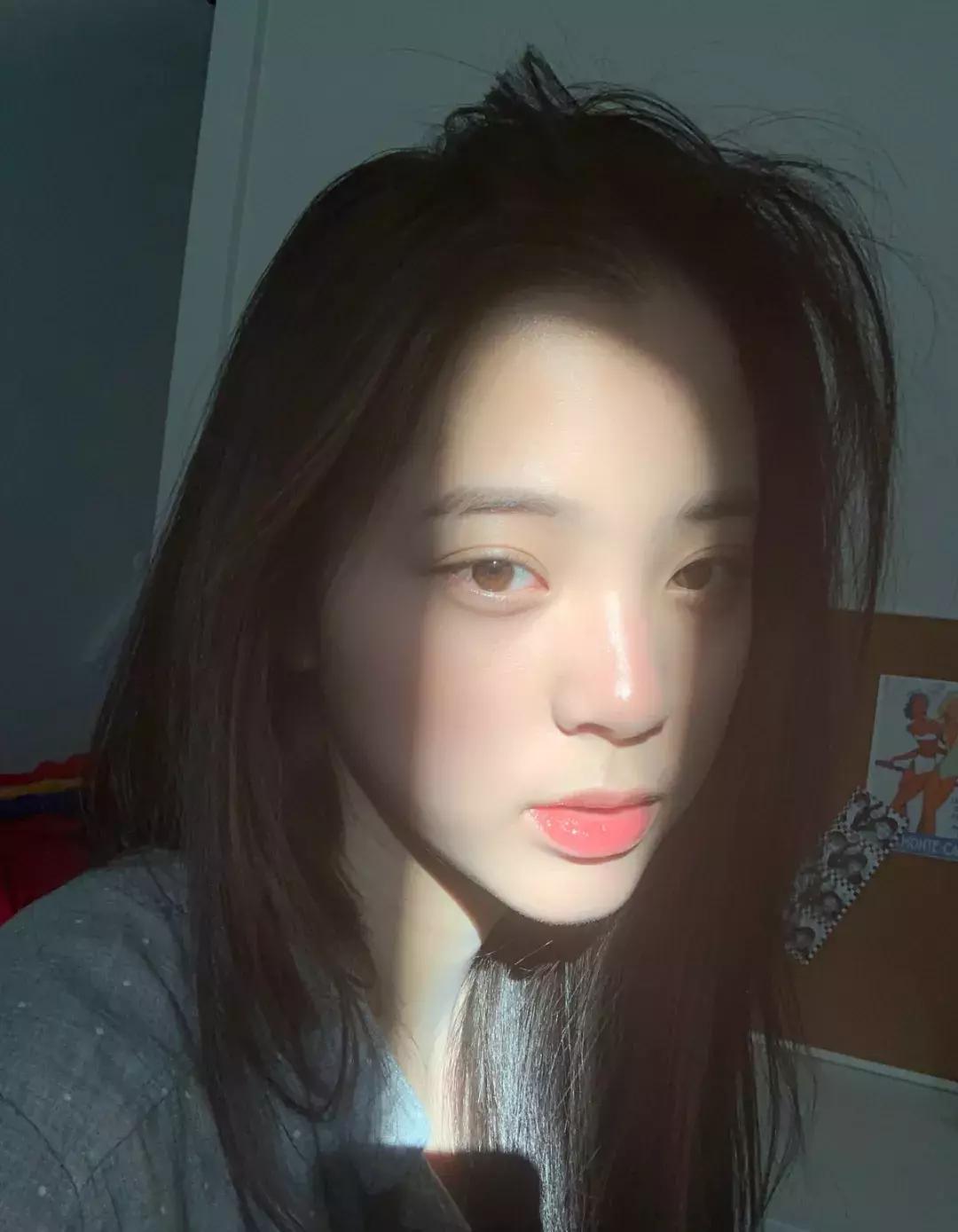 最火的拍照姿势模板,最全创意拍照法