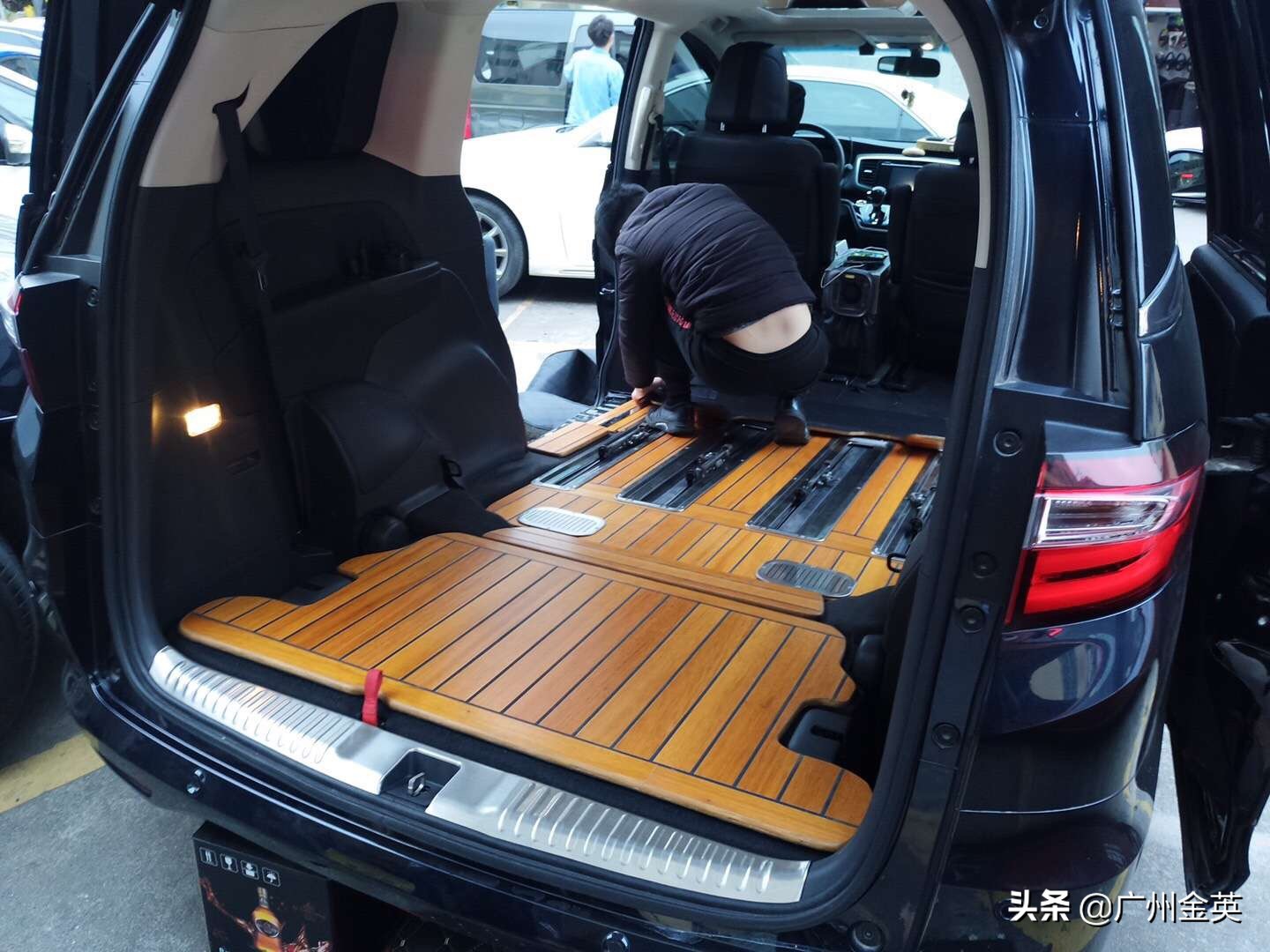 奥德赛艾力绅脚垫通用吗,本田艾力绅游艇木脚垫安装