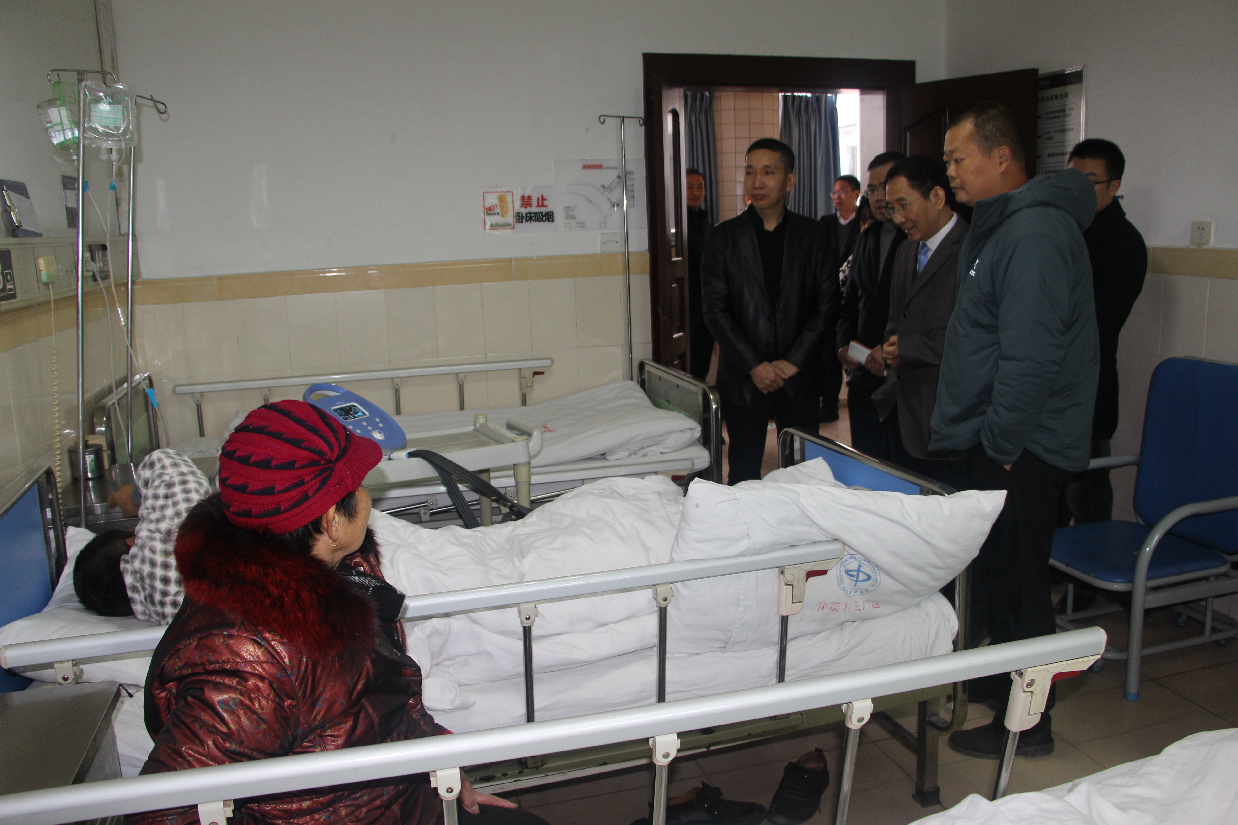 广州专家助力铜梁中医院提档升级骨科