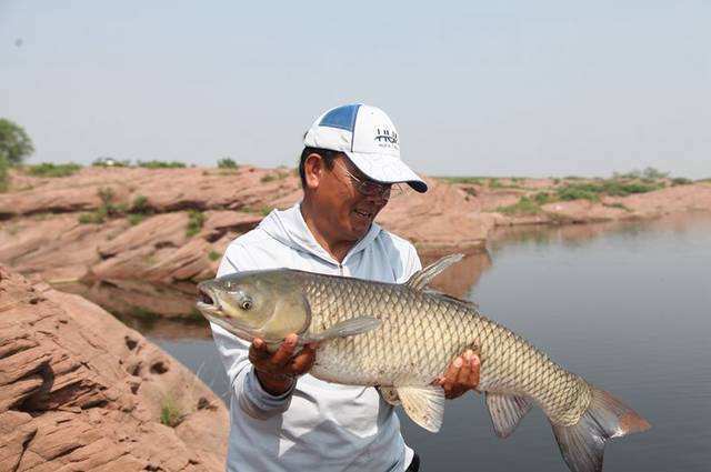 钓大物什么时机打最好,冬季钓巨物注意事项有哪些