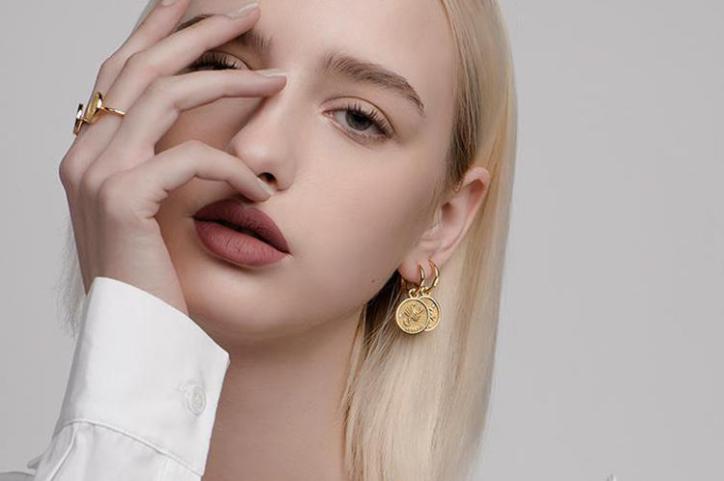 想知道为何别人的耳环总是戴得比你有格调?读懂这几个方面就可以