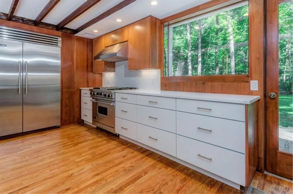 安吉丽娜朱莉麦当娜,安吉丽娜朱莉从小到大