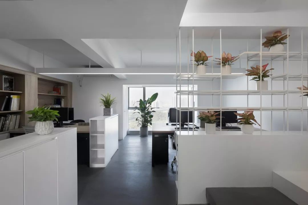 简约开放办公区设计,郑州办公空间设计风格