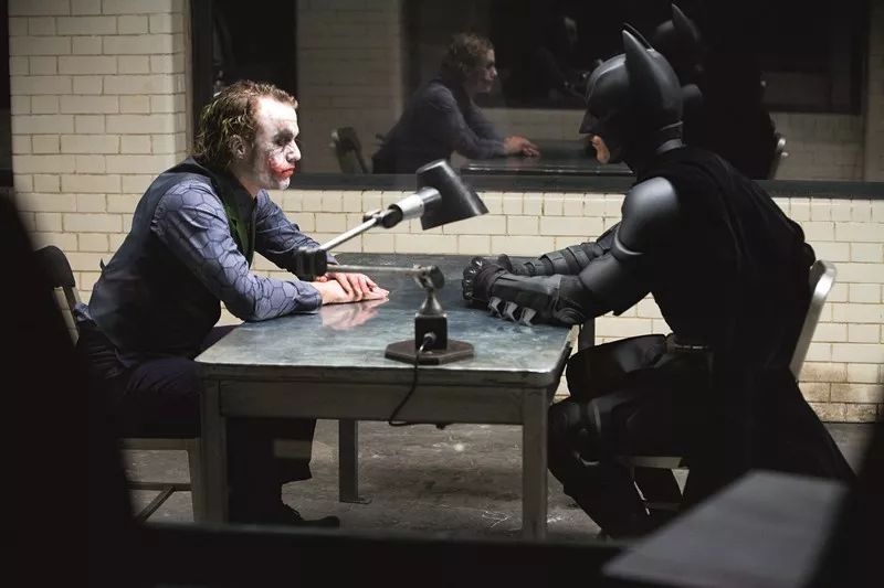 蝙蝠侠黑暗骑士深度解析大冰,蝙蝠侠黑暗骑士细节分析