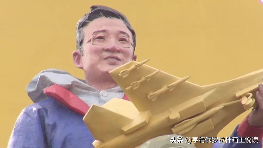 中华文化、绿水青山、祖国万岁亨特保罗拉杆箱主看国庆彩车华章