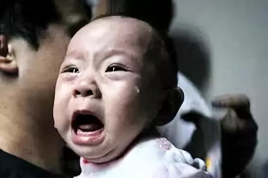 往婴儿奶粉里加*霜砒**，电影都不敢拍的情节却在日本真实发生