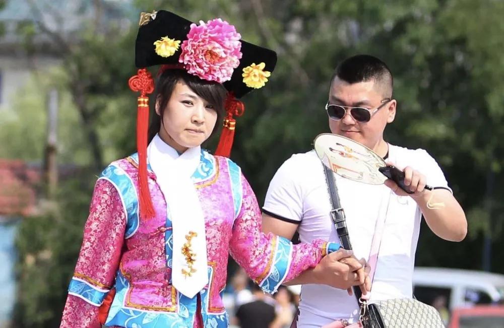 长春街头今天视频,长春街头多了一道靓丽风景线