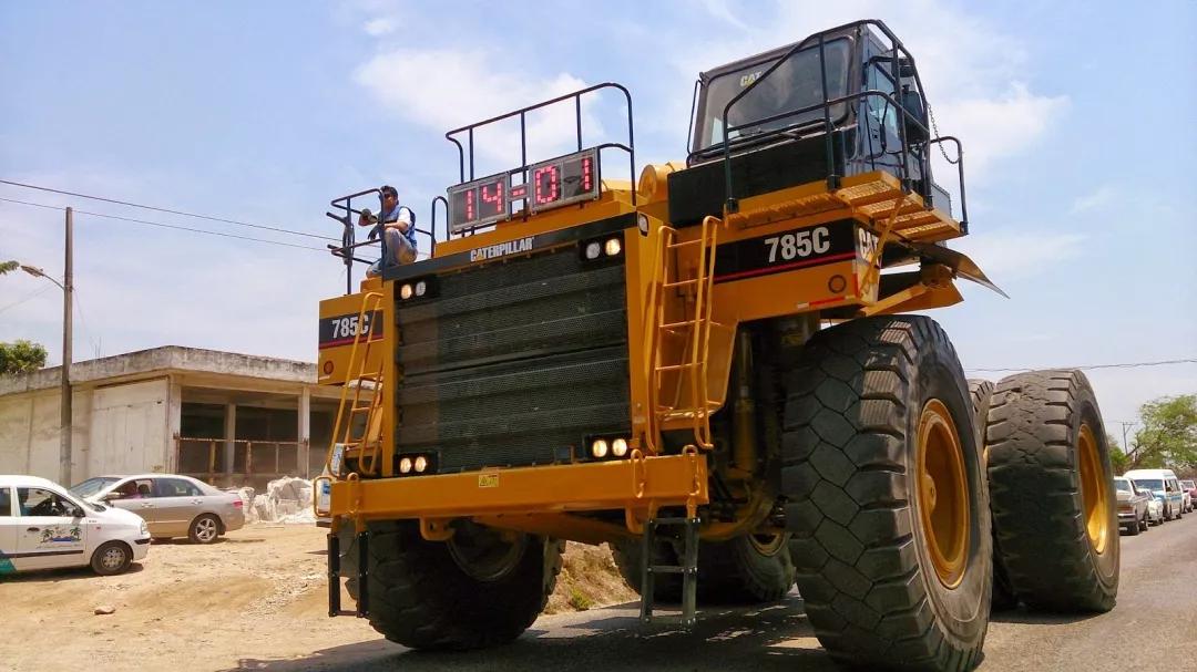 毒贩蛇头，矿山矿车矿石，持枪拦停路虎悍马：真实与偏见的墨西哥