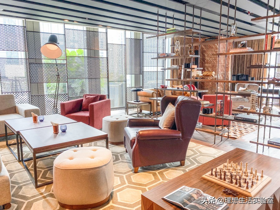 住在广州瑰丽酒店看外面风景,广州瑰丽酒店看到整个广州夜景