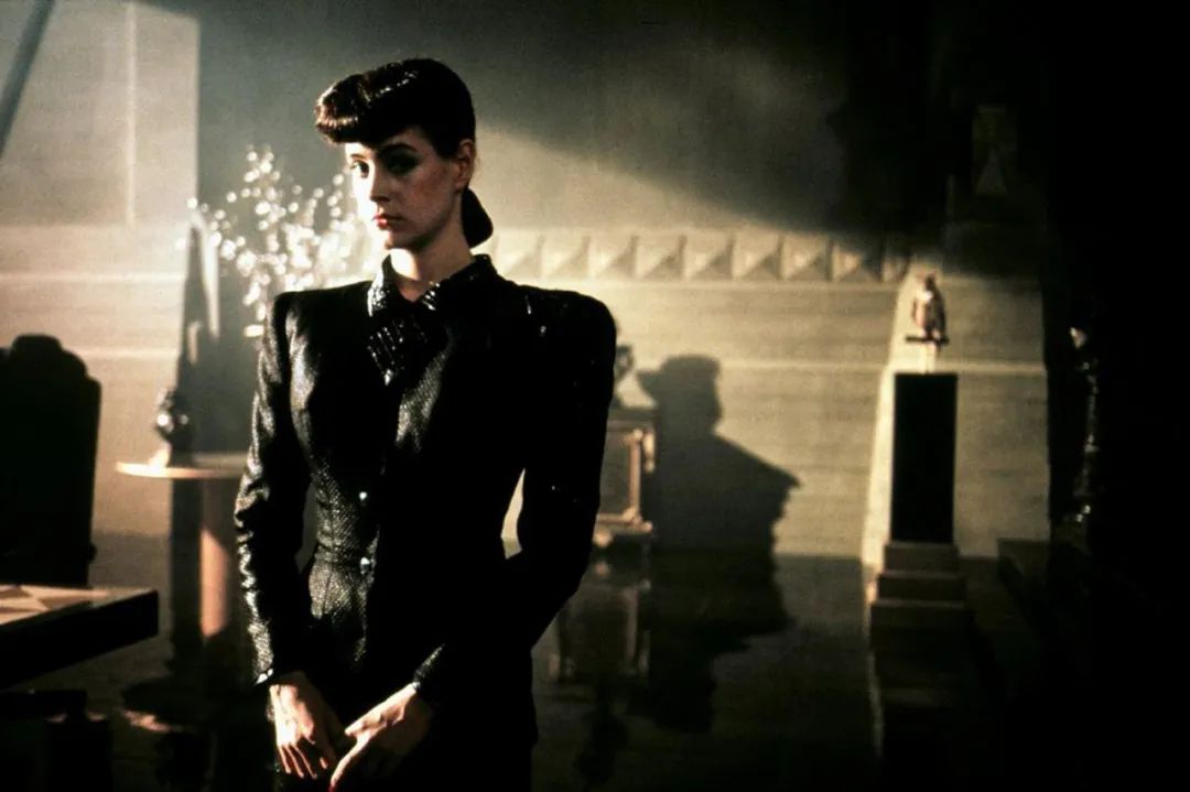 男人和虚拟情人,和虚拟恋人谈恋爱