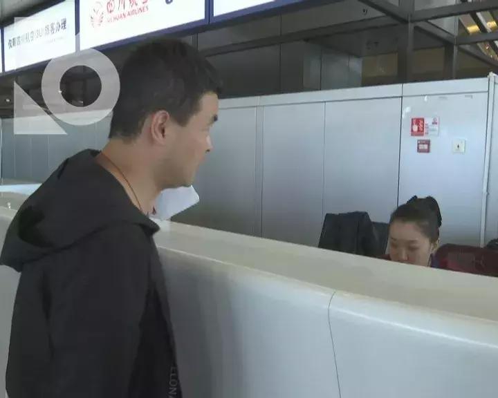 乘客到机场飞机已飞走,川航飞机起飞后返航原因