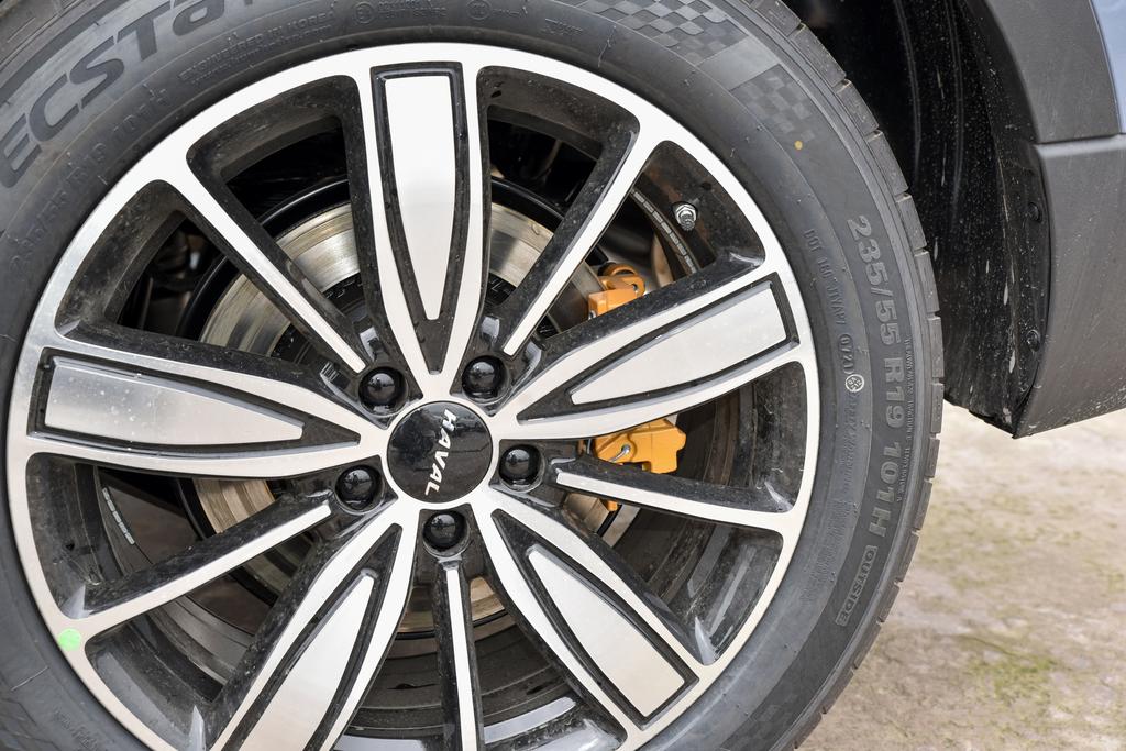 哈弗h6钢琴烤漆,哈弗h6内饰钢琴烤漆刮花