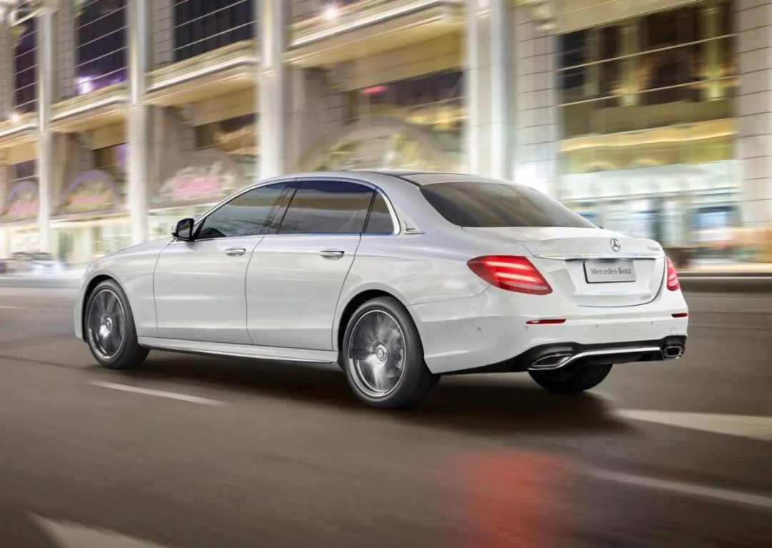 车主评价奔驰威霆驾驶感受,奔驰e300车主谈感受