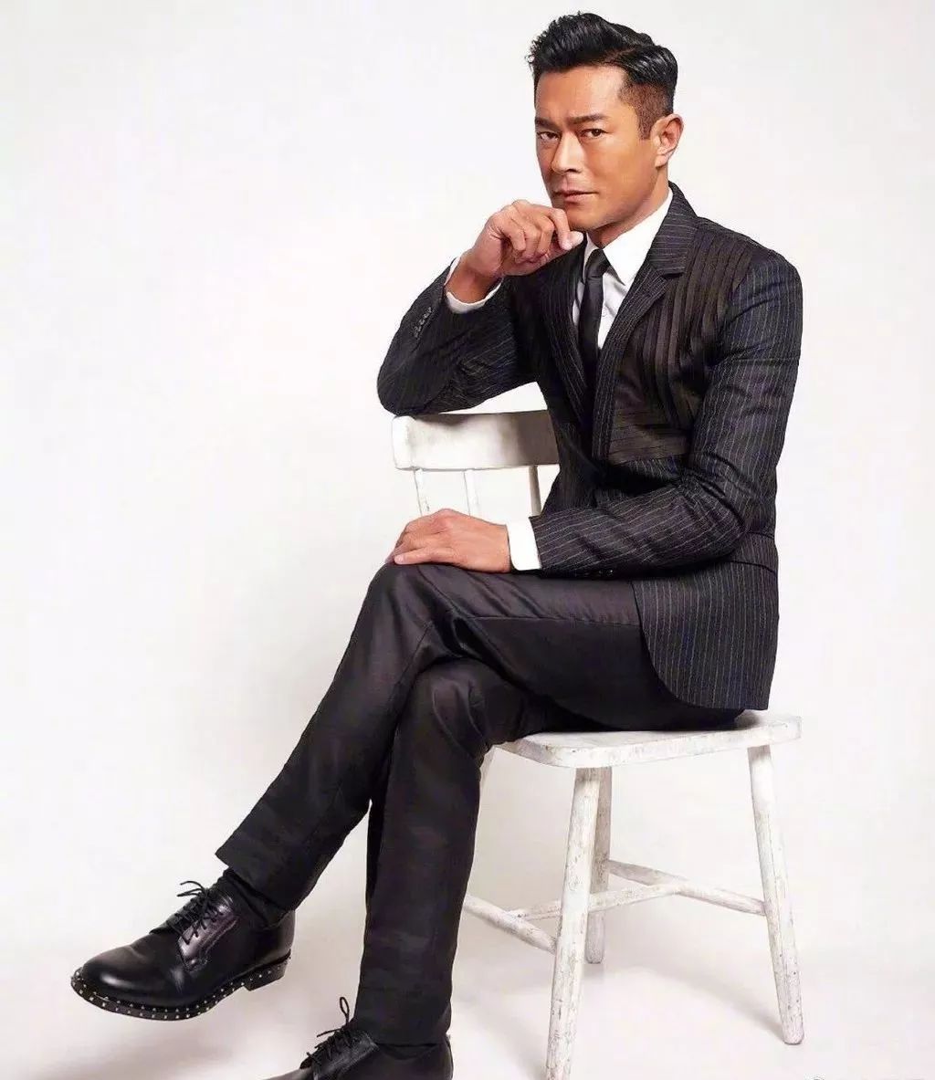 男神年轻时有多帅气古天乐,古天乐年轻时候颜值帅得一塌糊涂