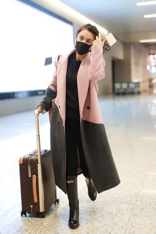 黄圣依那么有钱为何还带货,黄圣依有多壕