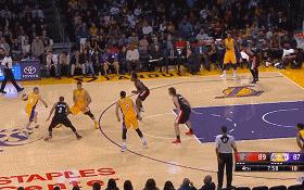 易建联（16年），顶天立地