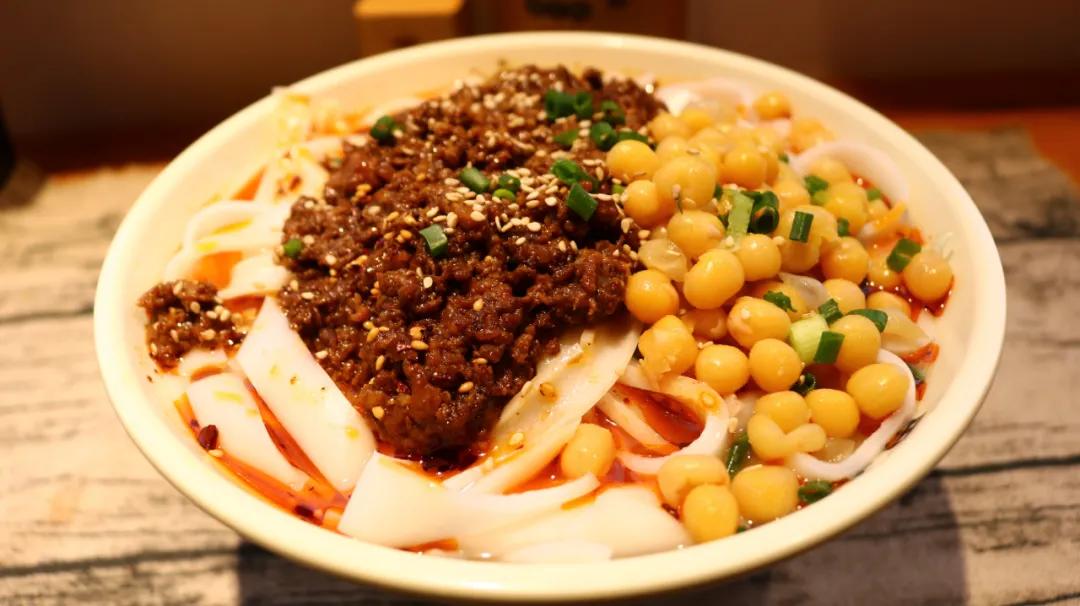 我只吃小面！打卡了这家手工粉后我真香了