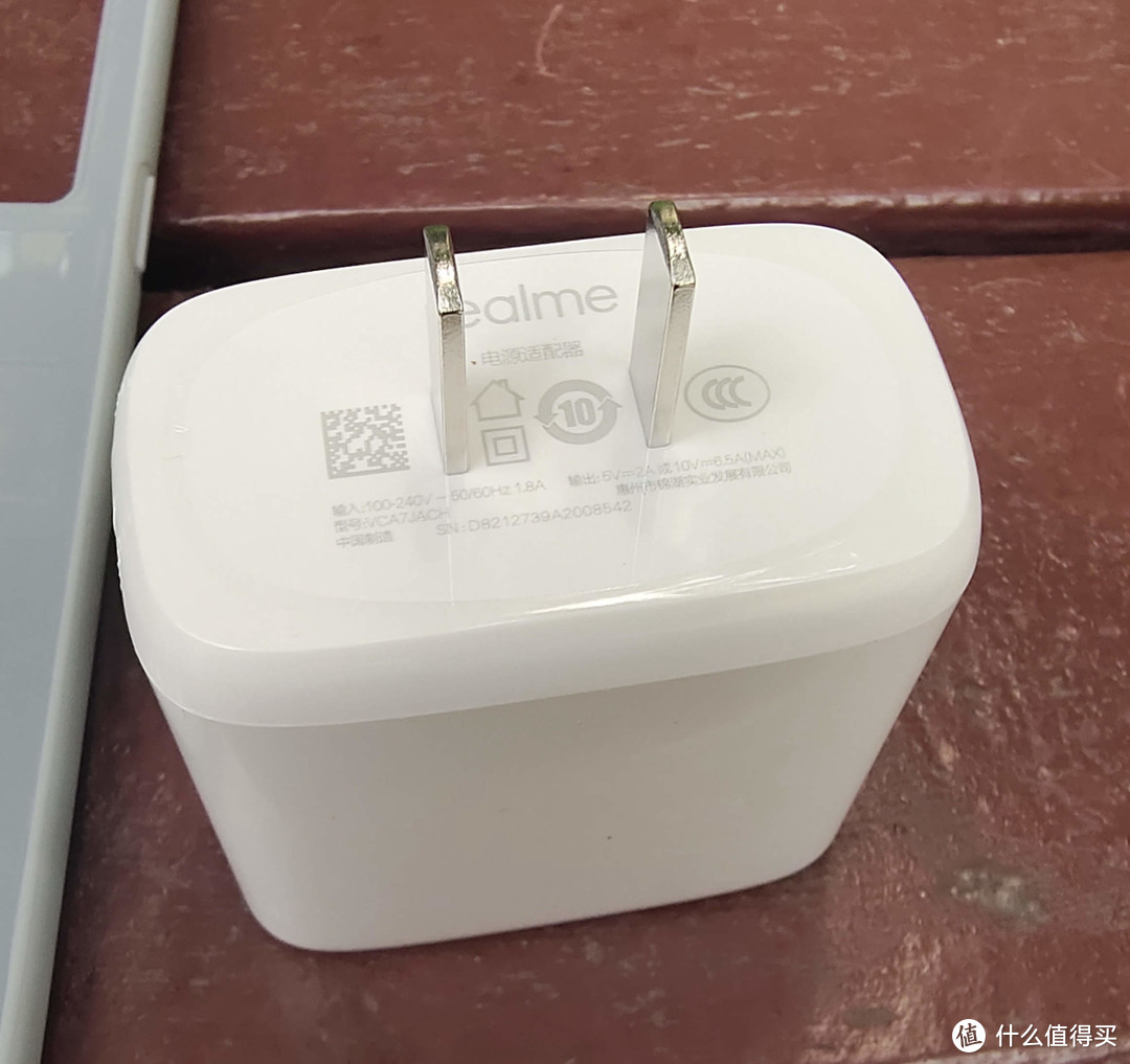 屏幕表现出色，老婆的美颜神机，realme真我GT大师探索版开箱