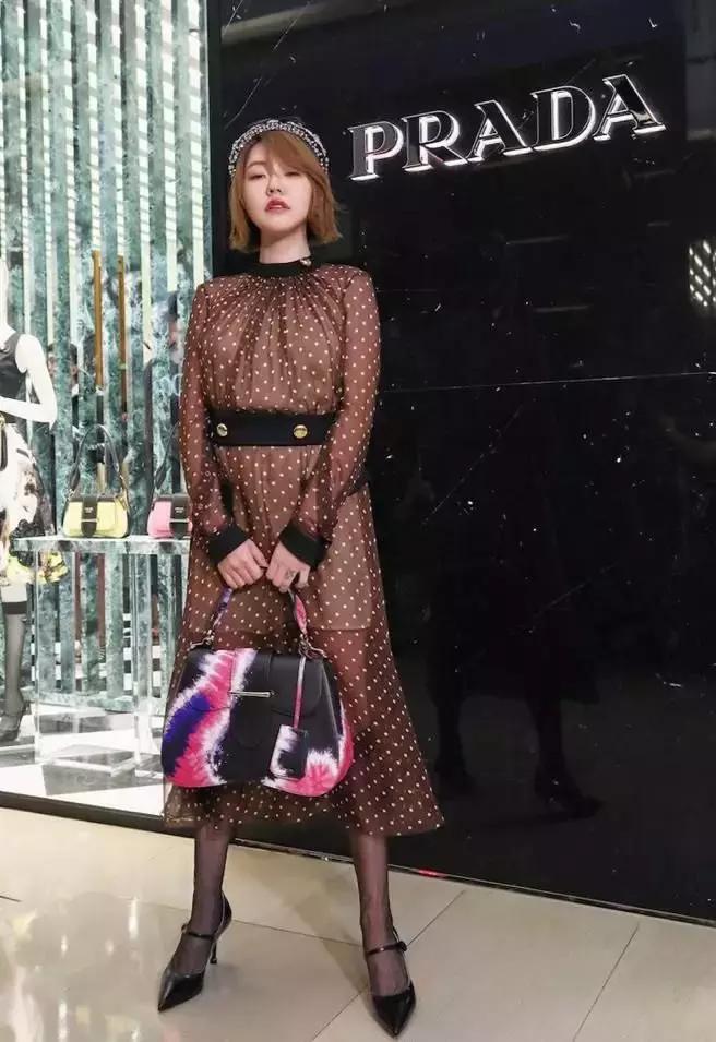 女人爱穿袜子是什么心理,女人爱穿的袜子